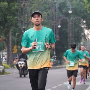 Race photo from BAUR RUN 2025