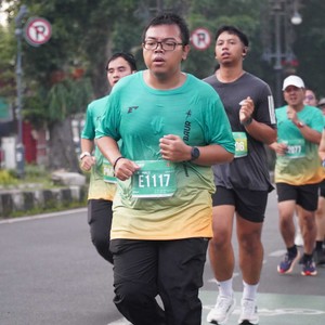 Race photo from BAUR RUN 2025