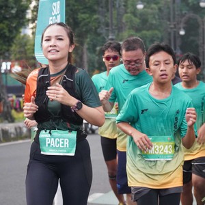 Race photo from BAUR RUN 2025