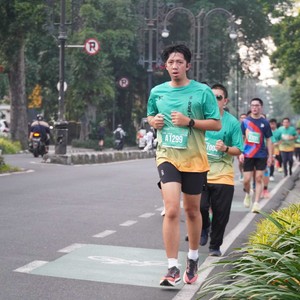 Race photo from BAUR RUN 2025
