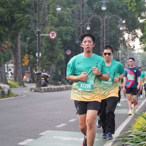 Race photo from BAUR RUN 2025