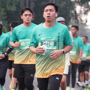 Race photo from BAUR RUN 2025