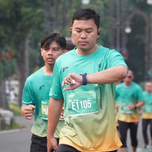 Race photo from BAUR RUN 2025