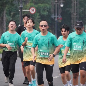Race photo from BAUR RUN 2025