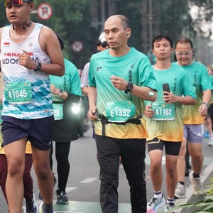 Race photo from BAUR RUN 2025