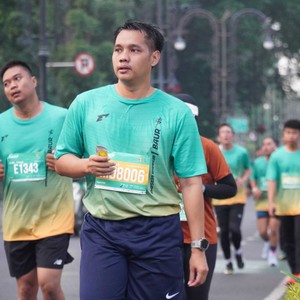 Race photo from BAUR RUN 2025