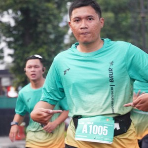 Race photo from BAUR RUN 2025