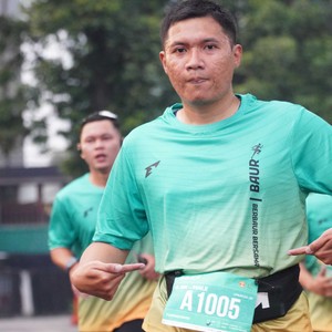 Race photo from BAUR RUN 2025