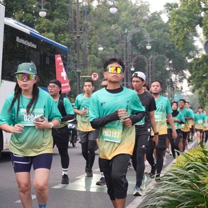 Race photo from BAUR RUN 2025