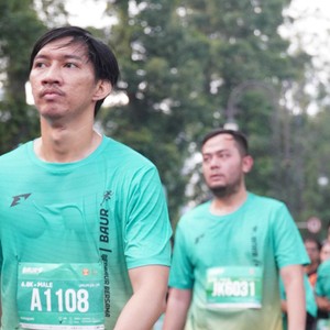 Race photo from BAUR RUN 2025