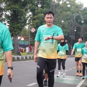 Race photo from BAUR RUN 2025