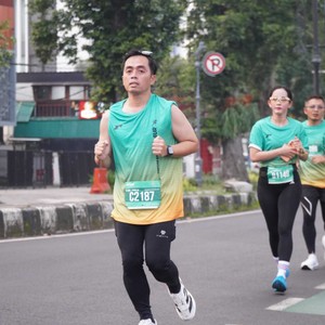 Race photo from BAUR RUN 2025
