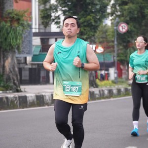 Race photo from BAUR RUN 2025