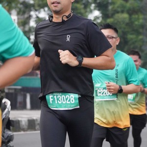Race photo from BAUR RUN 2025