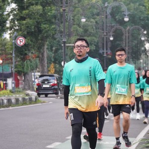 Race photo from BAUR RUN 2025