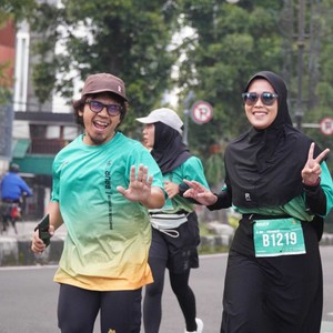 Race photo from BAUR RUN 2025