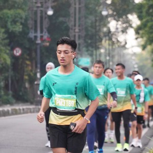 Race photo from BAUR RUN 2025