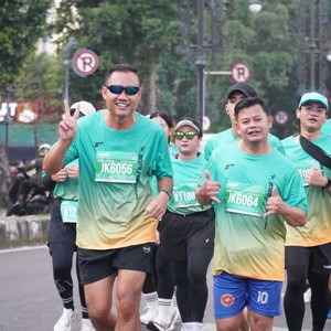 Race photo from BAUR RUN 2025
