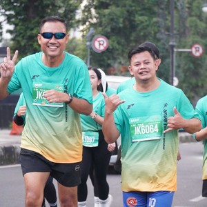 Race photo from BAUR RUN 2025
