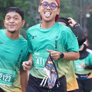 Race photo from BAUR RUN 2025