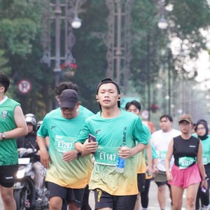 Race photo from BAUR RUN 2025