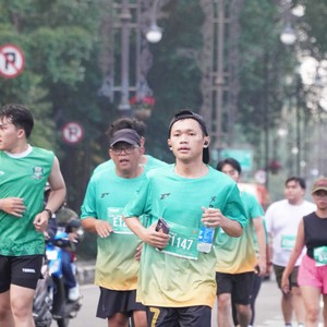Race photo from BAUR RUN 2025