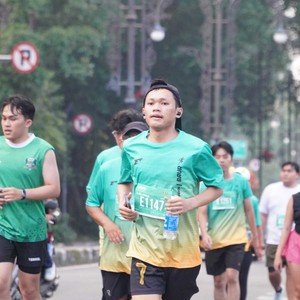 Race photo from BAUR RUN 2025