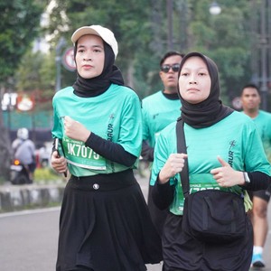Race photo from BAUR RUN 2025