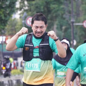 Race photo from BAUR RUN 2025