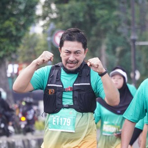 Race photo from BAUR RUN 2025