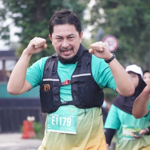 Race photo from BAUR RUN 2025