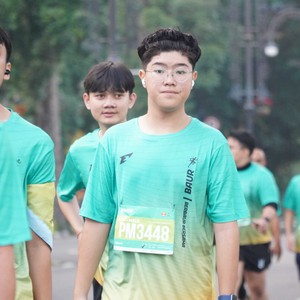 Race photo from BAUR RUN 2025