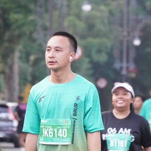 Race photo from BAUR RUN 2025