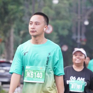 Race photo from BAUR RUN 2025