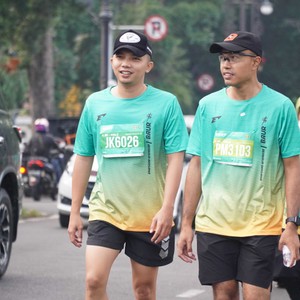 Race photo from BAUR RUN 2025