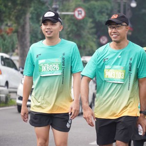 Race photo from BAUR RUN 2025