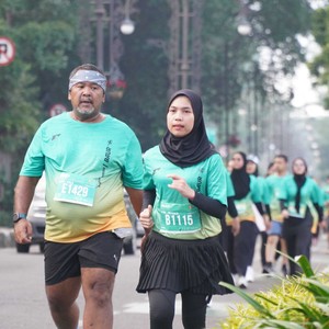 Race photo from BAUR RUN 2025