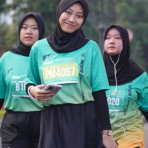 Race photo from BAUR RUN 2025