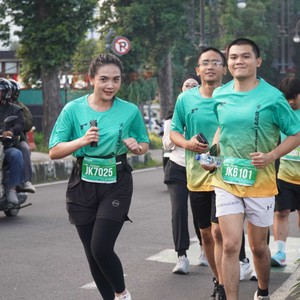 Race photo from BAUR RUN 2025