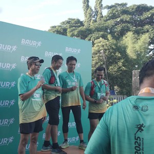 Race photo from BAUR RUN 2025