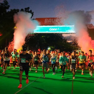 Race photo from BAUR RUN 2025