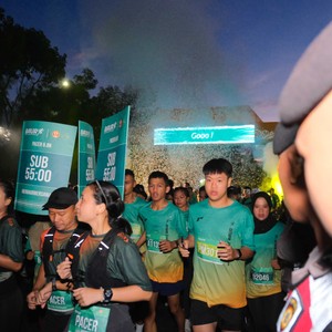 Race photo from BAUR RUN 2025