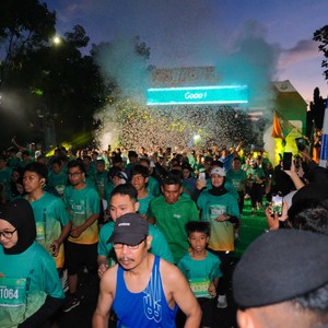 Race photo from BAUR RUN 2025