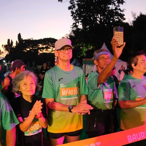 Race photo from BAUR RUN 2025