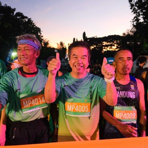 Race photo from BAUR RUN 2025