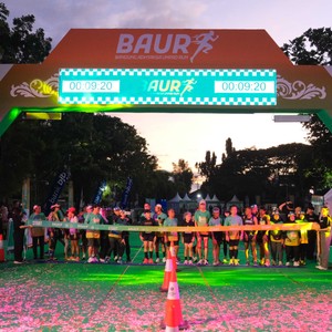 Race photo from BAUR RUN 2025