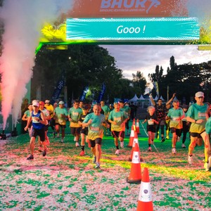 Race photo from BAUR RUN 2025