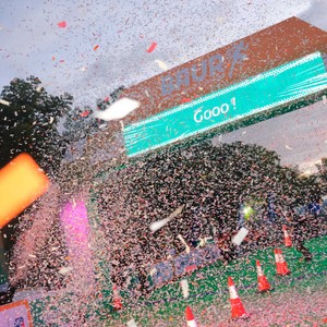 Race photo from BAUR RUN 2025