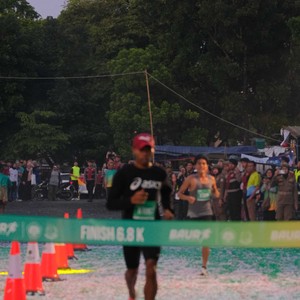 Race photo from BAUR RUN 2025