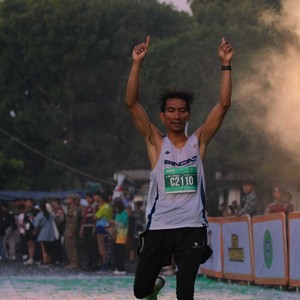 Race photo from BAUR RUN 2025